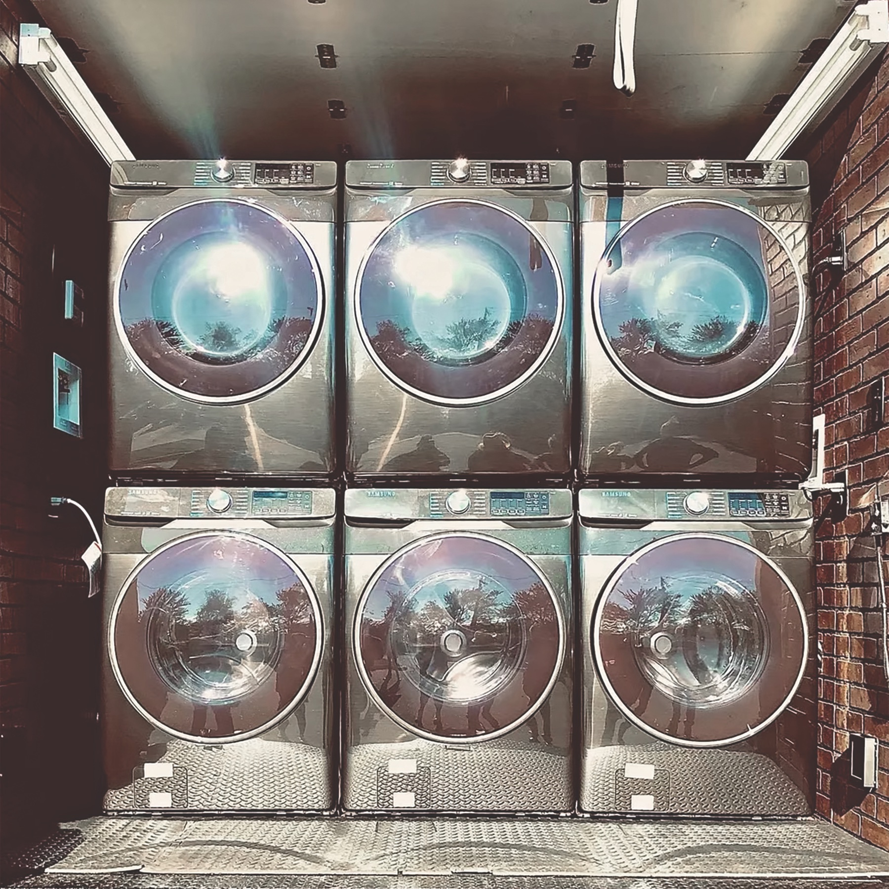 Saniflo NR Hope Vibes Donation Hope Tank Laundry Room