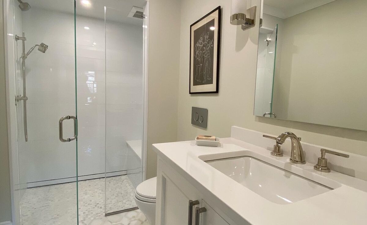 Social Horizontal Quickdrain Instagram Bathroom remodel walldrain