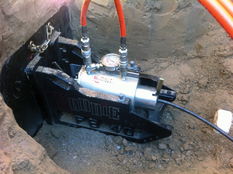 Bursting - RODDIE lateral pipe bursting machine