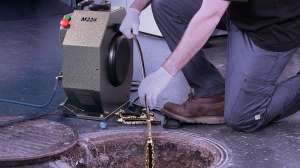 M224 flexible shaft cleaner