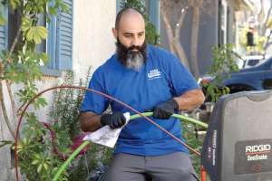 Los Angeles Drain Cleaner Ready to Serve and Expand