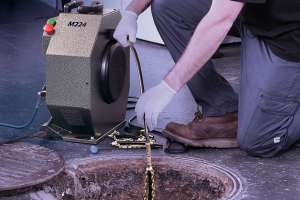 M224 flexible shaft cleaner