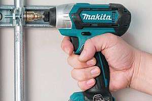 Makita dt03r1 action shot 1 medium