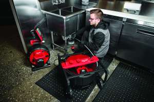 Milwaukee tool m18 fuel high speed chain snake