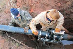 Plumber Uses Pipe Bursting Method to Repair Broken Line for Customers