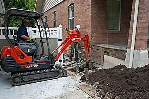 Break-Out Pipe Bursting Company Stakes its Turf on Specialty Services